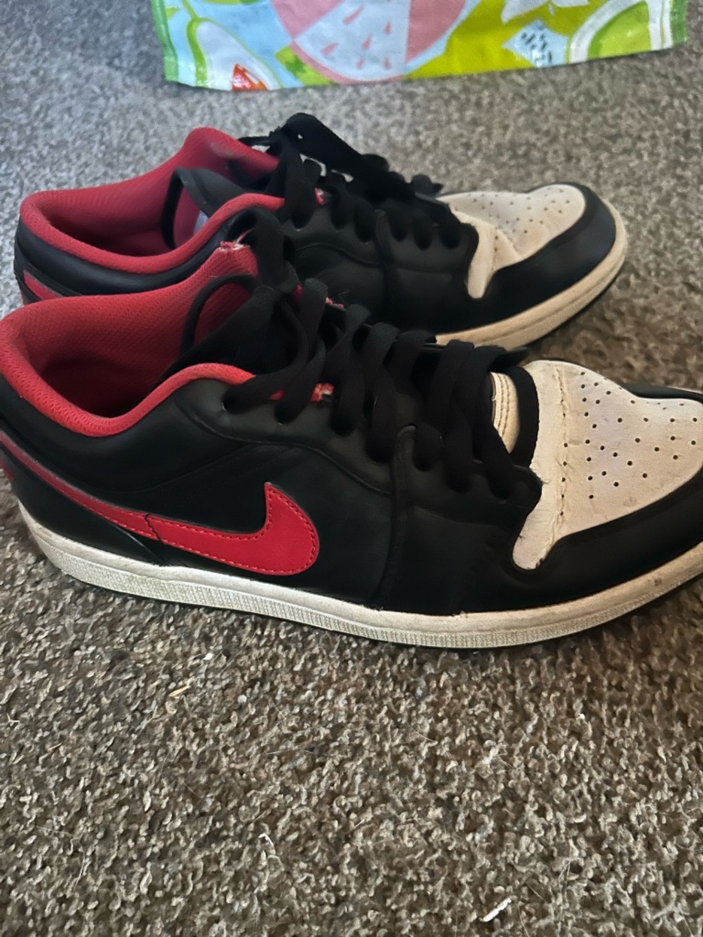 Jordan Low-Top Sneakers - Black/White/Red